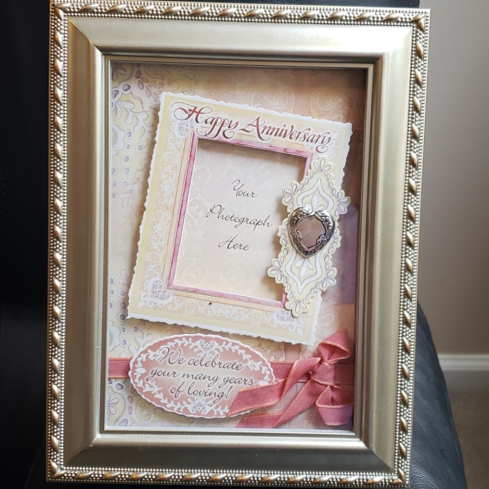 NWT 3D Anniversary 5 x 7 frame